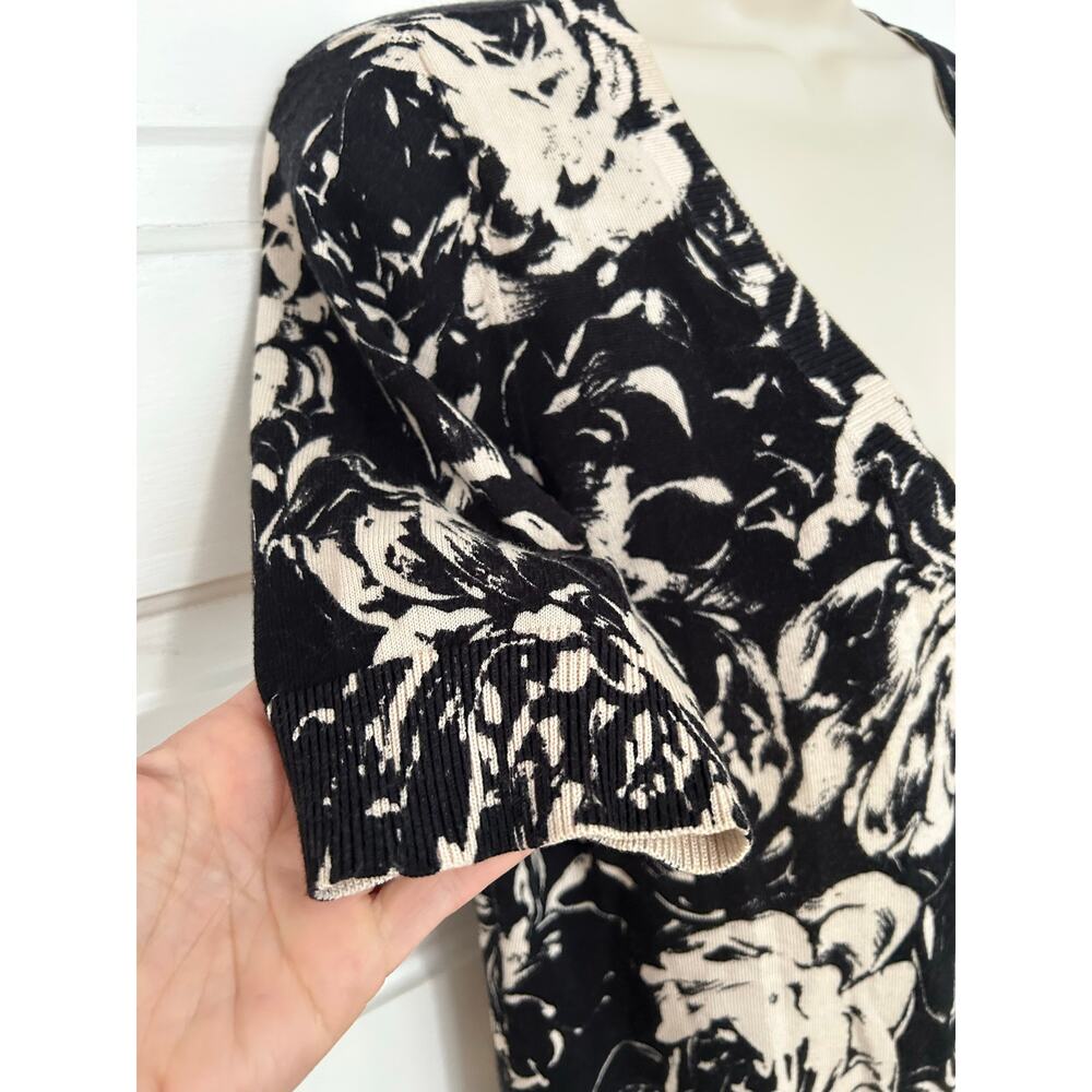 Talbots Black and White Floral Cardigan Short Sleeve V Neck Button Size Medium P - Picture 3 of 10